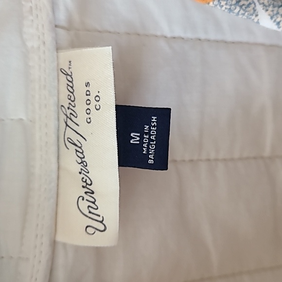 Quilted Pattern Jacket - Picture 4 of 4